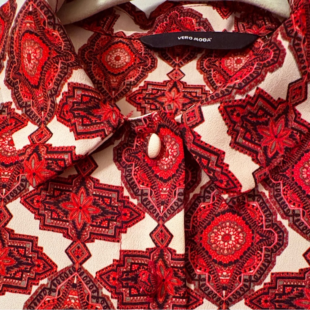 Vero Moda Red Moroccan Patterned Short Sleeve Dress - Picture 3 of 9